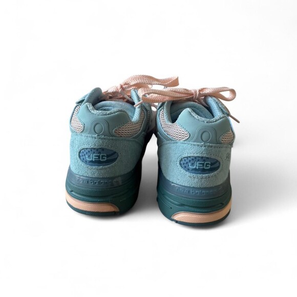 Athletic_Shoes